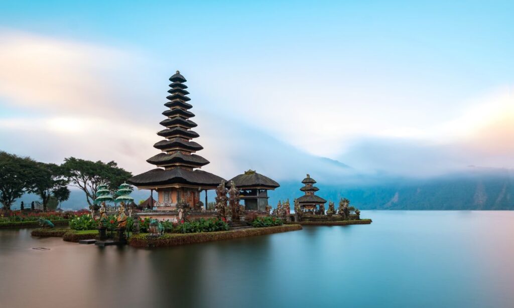 10-best-destinations-for-solo-travelers
