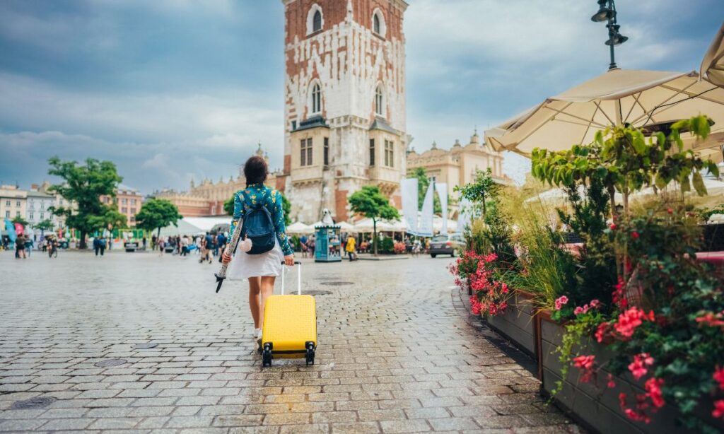 discover-freedom-confidence-and-adventure-by-solo-traveling