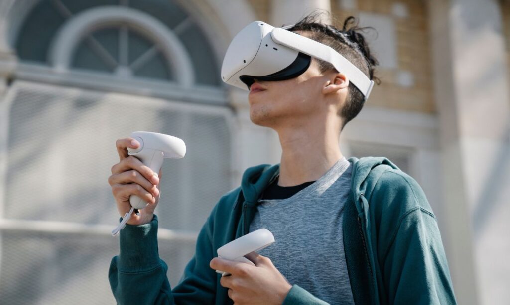 how-virtual-reality-is-changing-the-way-we-travel-in-2025
