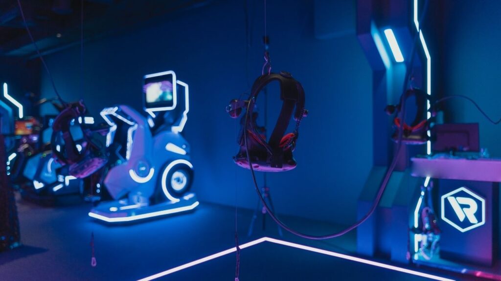 top-vr-travel-apps-for-exploring-new-cities-from-home